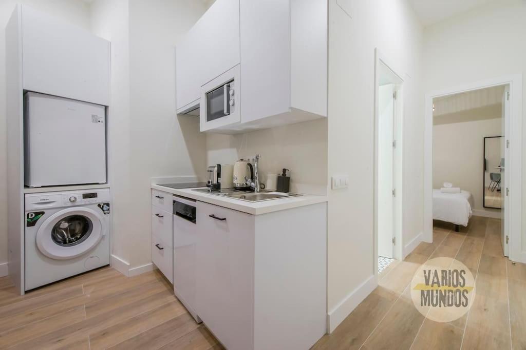 Cozy Y Centrico Apt Para 6Pax En Plaza Del Carmen E2 Madrid Exteriér fotografie
