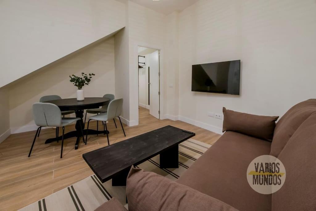 Cozy Y Centrico Apt Para 6Pax En Plaza Del Carmen E2 Madrid Exteriér fotografie